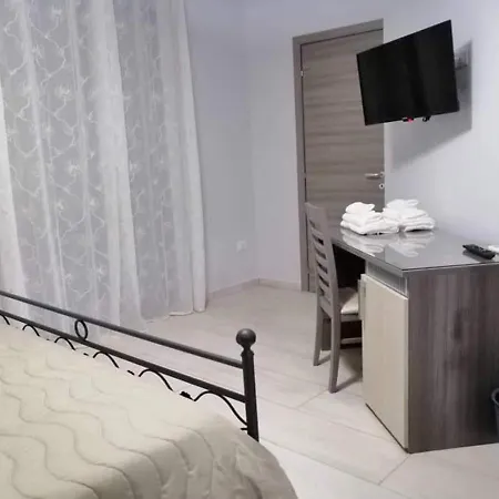Guest house Eurobar Affittacamere